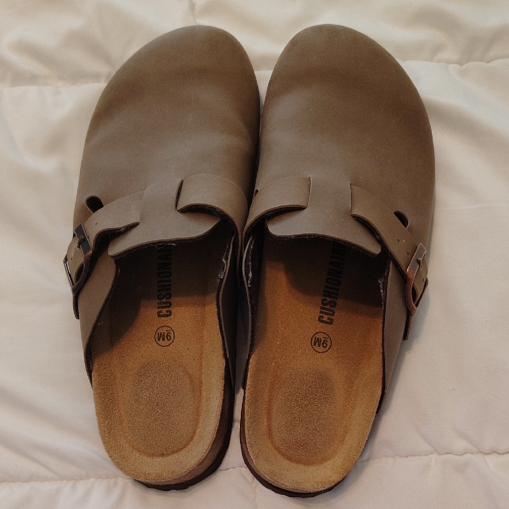 Cushionaire Brown Leather Slip-On Clogs - Women